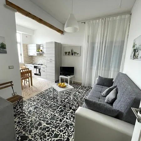 Anna Holiday Apartment